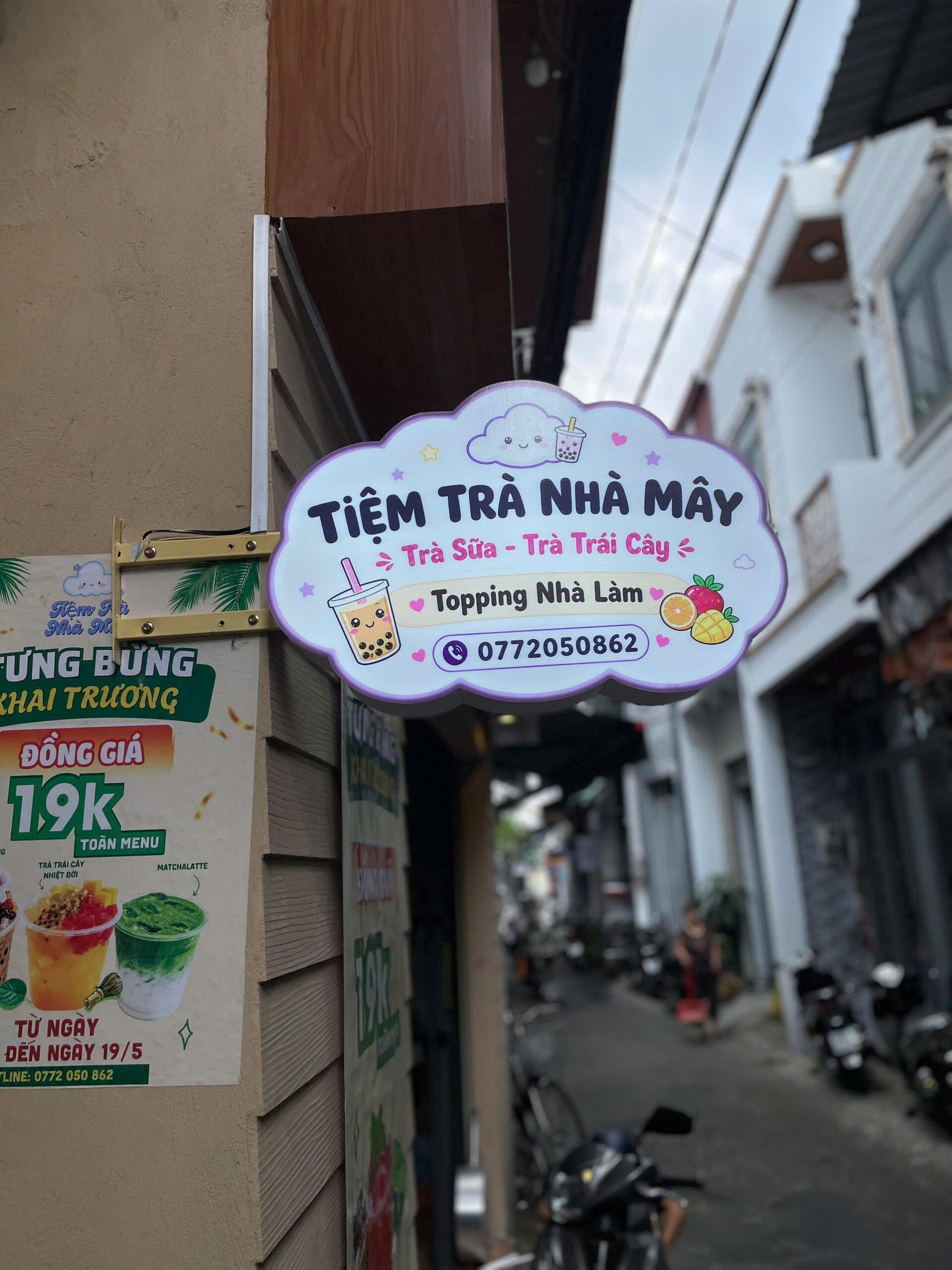 Hộp đèn mica đám mây thiết kế theo yêu cầu